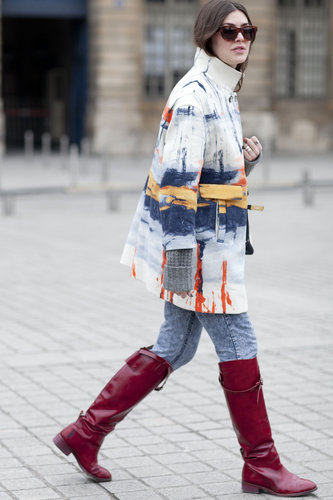 An abstract-print coat gave her denim and boots an artistic edge.
An abstract-print coat gave her denim and boots an artistic edge.
