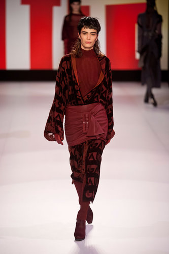 Jean Paul Gaultier Fall 2013
Jean Paul Gaultier Fall 2013