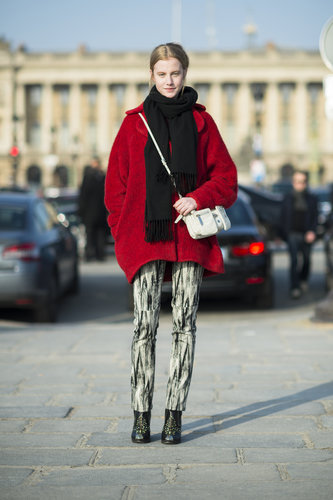 An oversize red knit gave abstract-print skinnies high-wattage color.
Source: Le 21ème | Adam Katz Sinding
An oversize red knit gave abstract-print skinnies high-wattage color.
Source: Le 21ème | Adam Katz Sinding