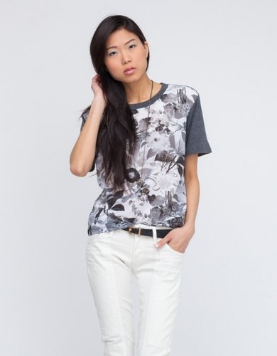 Moa Tee