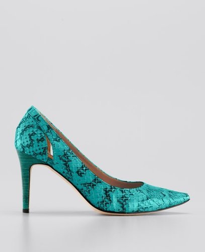 Perfect Exotic Leather Pointy Pumps