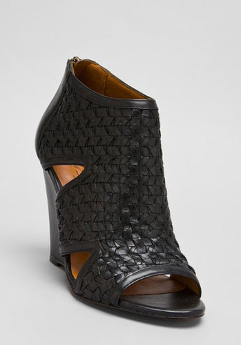Elizabeth and James Swoon Woven Sandal