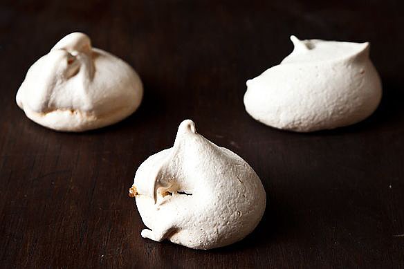 Chewy Chocolate Meringues Chewy Chocolate Meringues