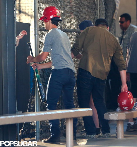 Kristen Stewart Goes Up to Bat With Taylor Lautner Kristen Stewart Goes Up to Bat With Taylor Lautner