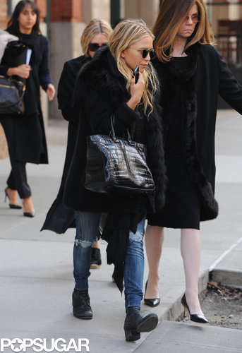 Mary-Kate Olsen and Ashley Olsen walked to their car in NYC.
Mary-Kate Olsen and Ashley Olsen walked to their car in NYC.