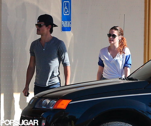 Kristen Stewart Goes Up to Bat With Taylor Lautner Kristen Stewart Goes Up to Bat With Taylor Lautner