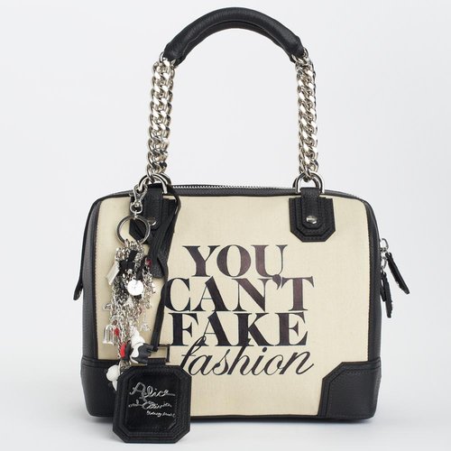 Alice + Olivia
Alice + Olivia