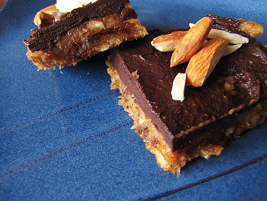 No-Bake Banana Chocolate Almond Squares No-Bake Banana Chocolate Almond Squares