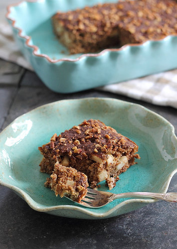 Cinnamon Apple Sugar Cake
