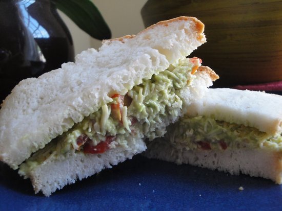 Avocado and Tomato Chicken Sandwich Avocado and Tomato Chicken Sandwich