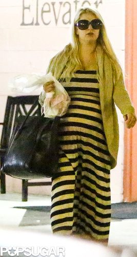 Jessica Simpson showed off her growing baby bump.
Jessica Simpson showed off her growing baby bump.