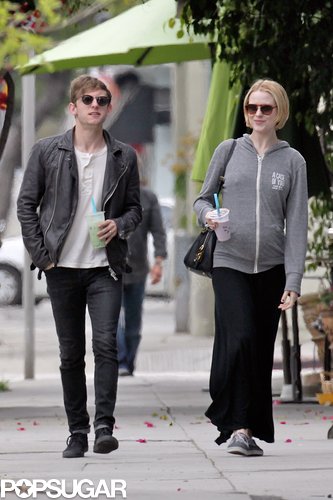 Evan Rachel Wood Shows Her Bump on a Weekend Walk With Jamie Bell Evan Rachel Wood Shows Her Bump on a Weekend Walk With Jamie Bell