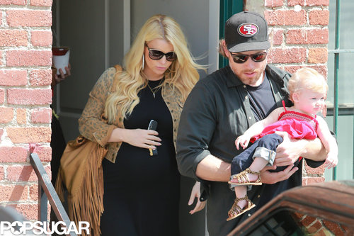 Jessica Simpson left an office with her fiancé, Eric Johnson, and their daughter, Maxwell.
Jessica Simpson left an office with her fiancé, Eric Johnson, and their daughter, Maxwell.