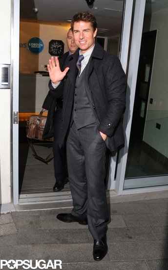 Tom Cruise and Olga Kurylenko Leave London and Land in Taiwan Tom Cruise and Olga Kurylenko Leave London and Land in Taiwan