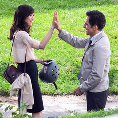 Celebrities Giving High Fives | Photos