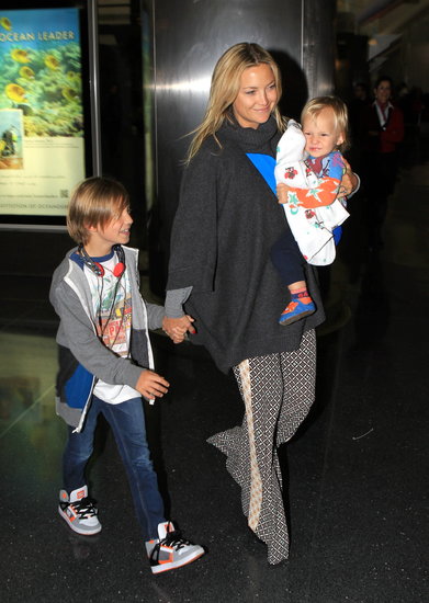 Kate Hudson Flies into NYC With Her Main Men Ryder and Bingham Kate Hudson Flies into NYC With Her Main Men Ryder and Bingham