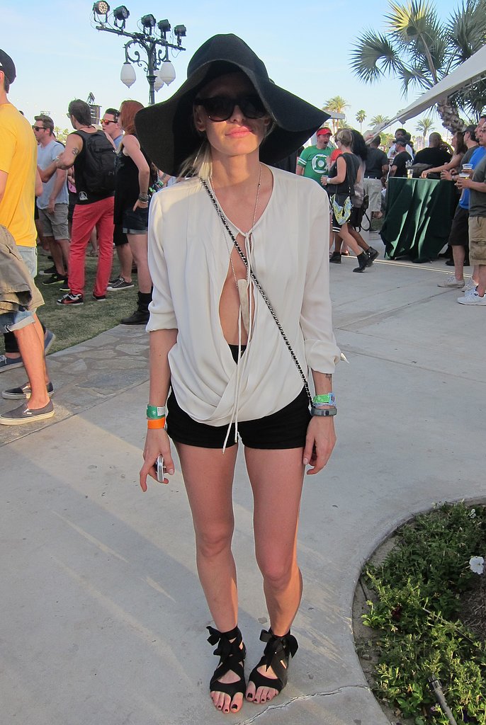 We don't know what we love more — her big floppy hat or handmade horn necklace.
Source: Chi Diem Chau
We don't know what we love more — her big floppy hat or handmade horn necklace.
Source: Chi Diem Chau