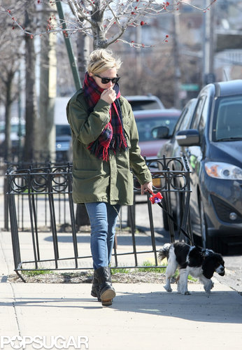 Michelle Williams Keeps It Casual During a Lucky Sunday Stroll Michelle Williams Keeps It Casual During a Lucky Sunday Stroll