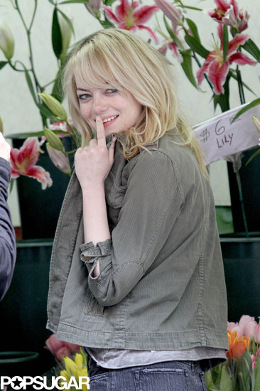 Emma Stone shot scenes for her film Birdman in NYC.
Emma Stone shot scenes for her film Birdman in NYC.