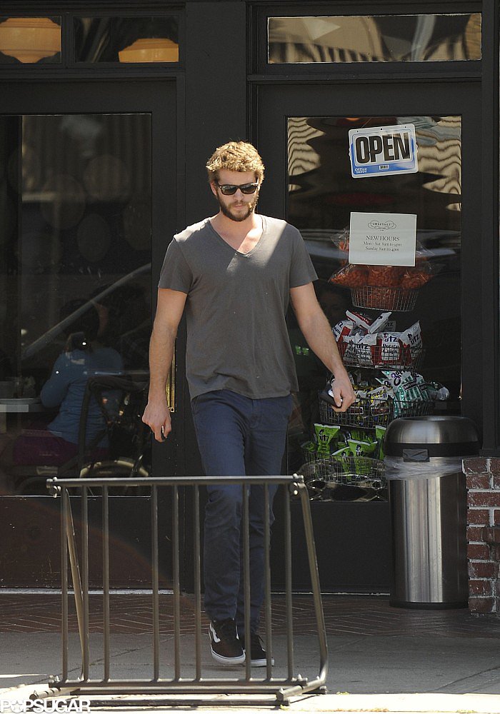 Liam Hemsworth Heads to Lunch as Catching Fire Picks Up Steam Liam Hemsworth Heads to Lunch as Catching Fire Picks Up Steam