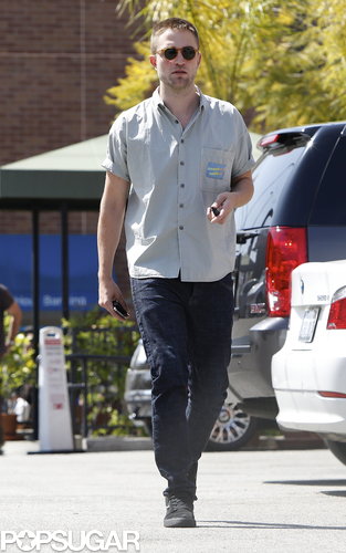 Rob and Kristen Share a Sweet Sushi Date Rob and Kristen Share a Sweet Sushi Date