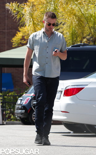 Rob and Kristen Share a Sweet Sushi Date Rob and Kristen Share a Sweet Sushi Date