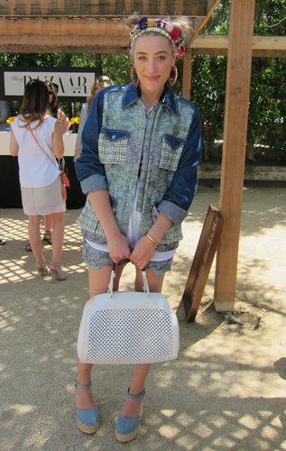 DJ Mia Moretti struck a pose in denim separates, sweet wedge espadrilles, and a ladylike white satchel.
Source: Chi Diem Chau
DJ Mia Moretti struck a pose in denim separates, sweet wedge espadrilles, and a ladylike white satchel.
Source: Chi Diem Chau
