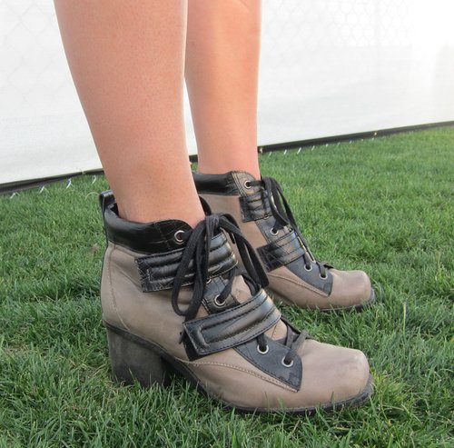 These sturdy two-tone boots are ready to take on any weather.
These sturdy two-tone boots are ready to take on any weather.