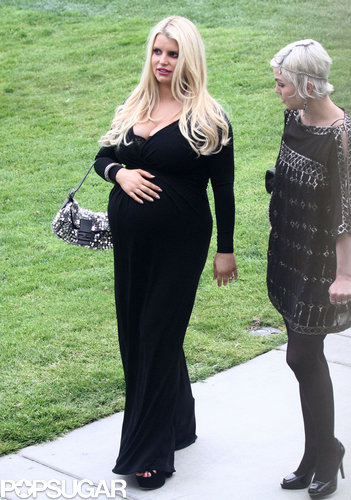 Jessica Simpson Celebrates With Eric, Ashlee, and Tina at a Wedding Jessica Simpson Celebrates With Eric, Ashlee, and Tina at a Wedding