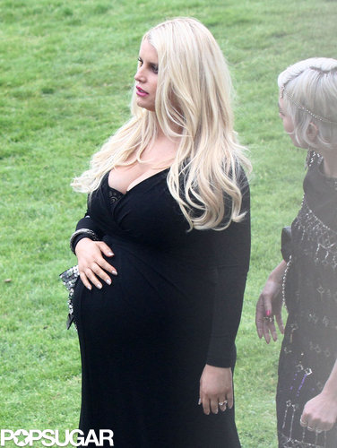 Jessica Simpson held her baby bump.
Jessica Simpson held her baby bump.