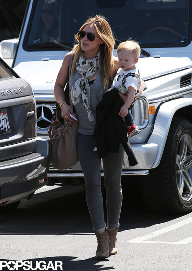 Hilary Duff ran errands in LA with her son, Luca Comrie.
Hilary Duff ran errands in LA with her son, Luca Comrie.