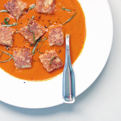 Spicy Tomato Soup With Grilled Cheese Croutons Spicy Tomato Soup With Grilled Cheese Croutons