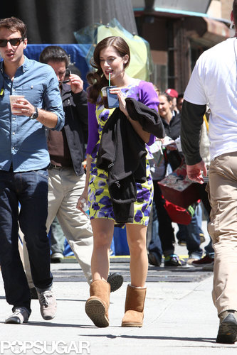 Lena Dunham and Allison Williams Get in Girl Time on Set Lena Dunham and Allison Williams Get in Girl Time on Set