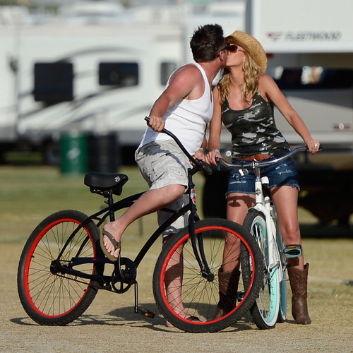 Cute Couples at Summer Music Festivals