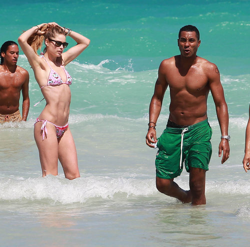 Doutzen Dons a Bikini For a Playful PDA Session With Sunnery Doutzen Dons a Bikini For a Playful PDA Session With Sunnery