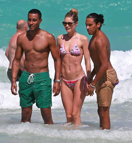 Doutzen Dons a Bikini For a Playful PDA Session With Sunnery Doutzen Dons a Bikini For a Playful PDA Session With Sunnery