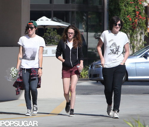 Kristen Surrounds Herself With Friends While Rob Parties in NYC Kristen Surrounds Herself With Friends While Rob Parties in NYC