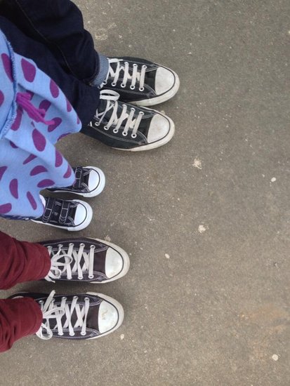 Matchy-matchy! Christina Applegate, her husband, Martyn, and her daughter, Sadie, all sported matching shoes this week.
Source: Twitter user 1capplegate
Matchy-matchy! Christina Applegate, her husband, Martyn, and her daughter, Sadie, all sported matching shoes this week.
Source: Twitter user 1capplegate