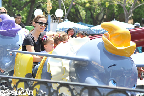 Jennifer Garner took Violet and Seraphina Affleck to Disneyland on Saturday.
Jennifer Garner took Violet and Seraphina Affleck to Disneyland on Saturday.