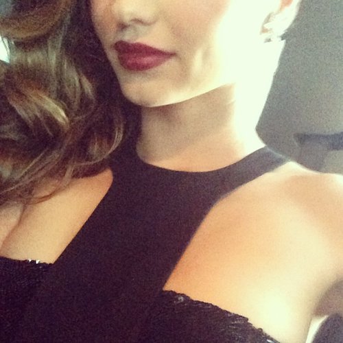 Miranda Kerr teased her red lips and black Michael Kors dress.
Source: Instagram user mirandakerr
Miranda Kerr teased her red lips and black Michael Kors dress.
Source: Instagram user mirandakerr