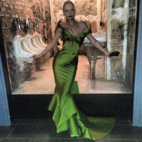 Wowza! Uma Thurman flaunted her curves in a bright green Zac Posen gown.
Source: Instagram user zac_posen
Wowza! Uma Thurman flaunted her curves in a bright green Zac Posen gown.
Source: Instagram user zac_posen