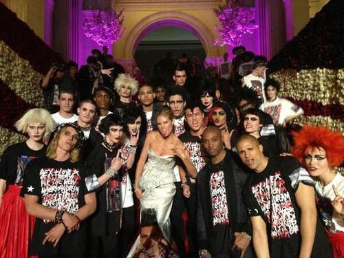 Heidi Klum got her party on with a group of punk partygoers.
Source: Twitter user heidiklum
Heidi Klum got her party on with a group of punk partygoers.
Source: Twitter user heidiklum