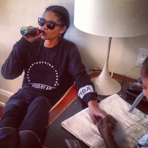 Chanel Iman prepped for the big event with a manicure and an old-school Coke.
Source: Instagram user chaneliman
Chanel Iman prepped for the big event with a manicure and an old-school Coke.
Source: Instagram user chaneliman