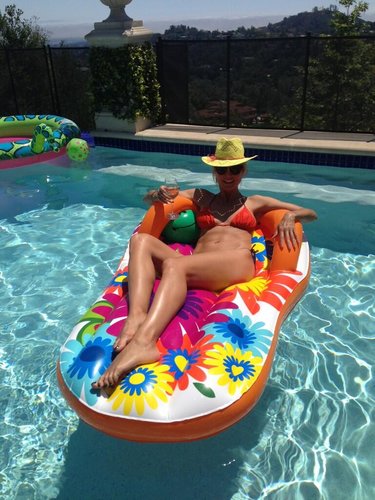 Heidi Klum celebrated in the pool with a nice glass of wine in her hand. She tweeted, "Happy Mother's Day! Best Mother's Day ever...."
Source: Twitter user heidiklum
Heidi Klum celebrated in the pool with a nice glass of wine in her hand. She tweeted, "Happy Mother's Day! Best Mother's Day ever...."
Source: Twitter user heidiklum