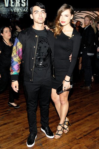 Joe Jonas and Blanda Eggenschwiler at the JW Anderson for Versus launch party.
Source: Billy Farrell/BFAnyc.com
Joe Jonas and Blanda Eggenschwiler at the JW Anderson for Versus launch party.
Source: Billy Farrell/BFAnyc.com