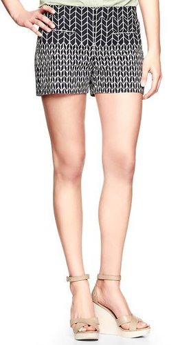Printed clean front shorts