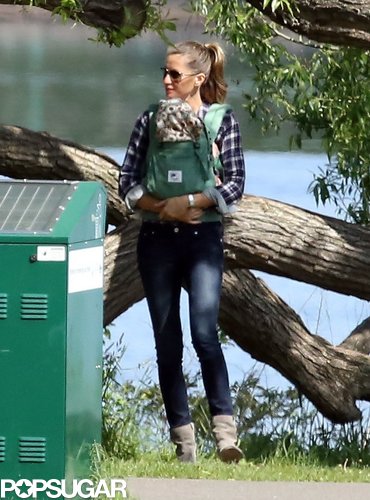Gisele Bündchen was laid-back in a plaid blouse, skinny jeans, and gray suede boots while hanging out at a park in Boston.
Gisele Bündchen was laid-back in a plaid blouse, skinny jeans, and gray suede boots while hanging out at a park in Boston.