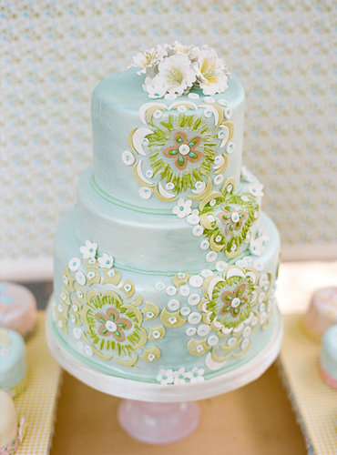 This cake may be blue, but its intricate flower detail makes it unbelievably romantic.
Photo by Lisa Lefkowitz via Style Me Pretty
This cake may be blue, but its intricate flower detail makes it unbelievably romantic.
Photo by Lisa Lefkowitz via Style Me Pretty