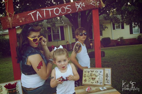 Tattoo Stand Tattoo Stand