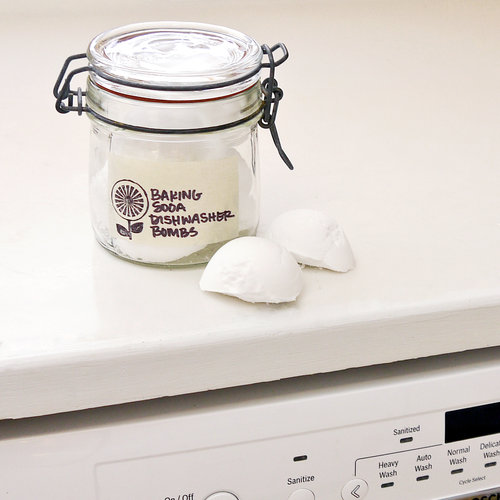 DIY Dishwasher Baking-Soda Bombs